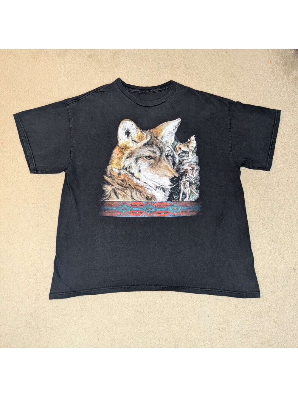 Coyotes Wolf Nature Patterned Animal Black Graphic Tee